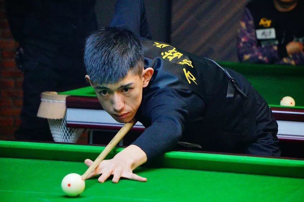 人盯混合 人盯混合